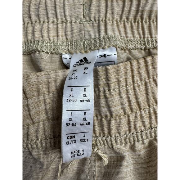 Adidas NWT Womens XL Tan Pacer Training 3-Stripes Heather Woven Shorts - Picture 2 of 8